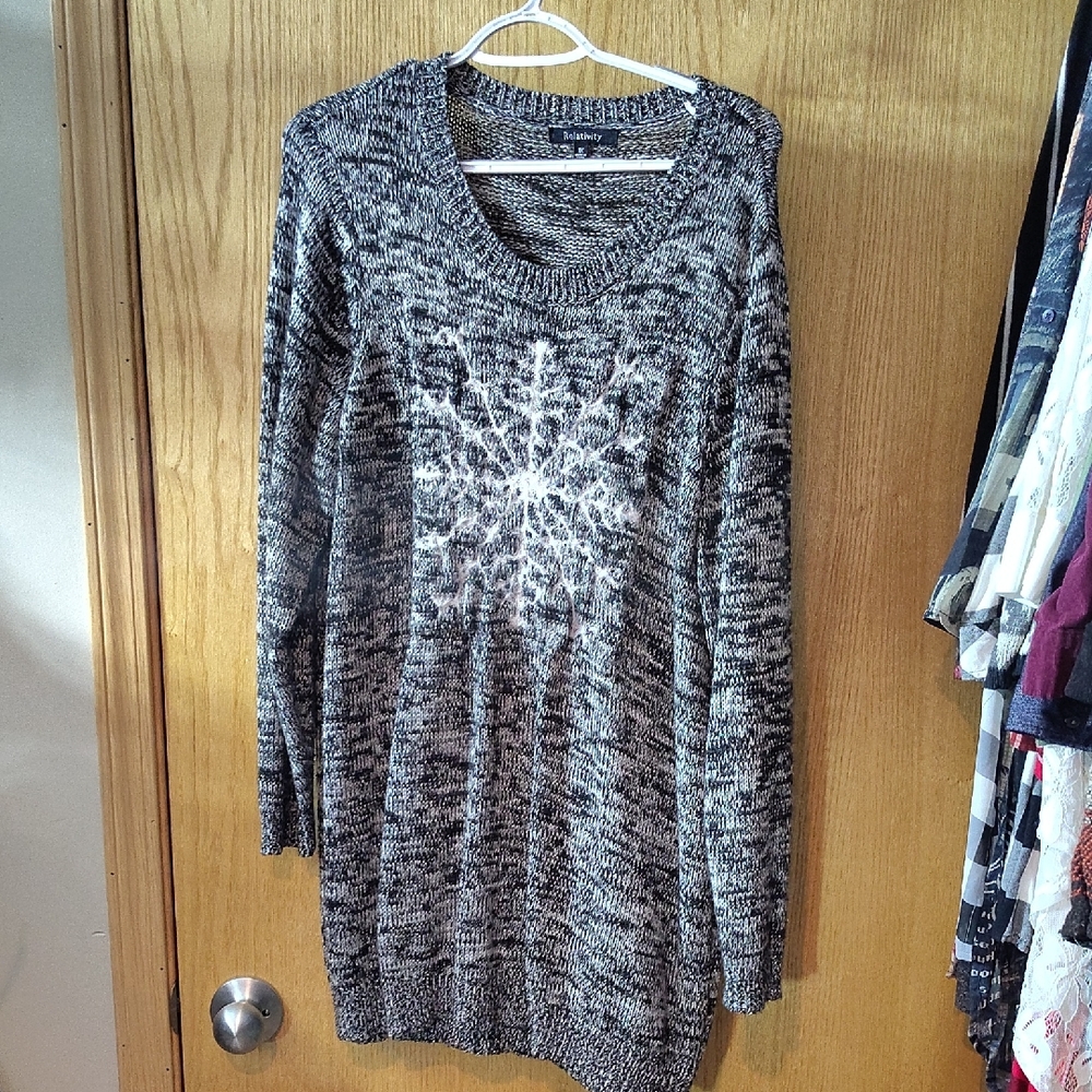 Relativity Black and White Marled Knit Tunic
